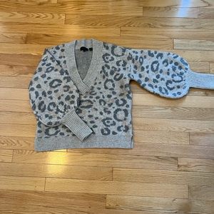 Ted Baker animal print v-neck sweater. Ted size 1